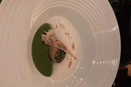 Little Truffle Dining Room & Bar