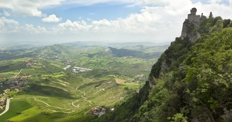 Galleria Cà Gozi (uscita mare)周辺のホテル