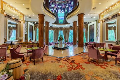 Yunfubiguiyuanfenghuangjiudianweiyena Western Restaurant