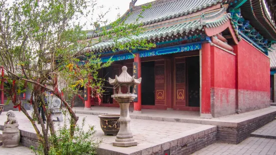 황 웨이 몽 뤼 시안 사원