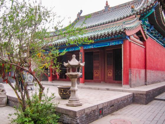 황 웨이 몽 뤼 시안 사원