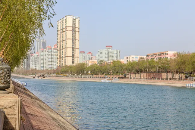 Hotels near Fengfan Square