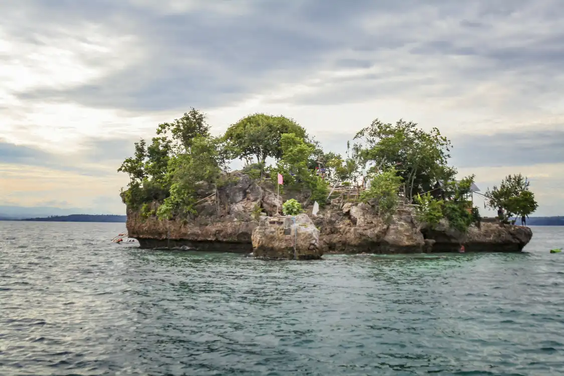 Hotels near Wishing Island