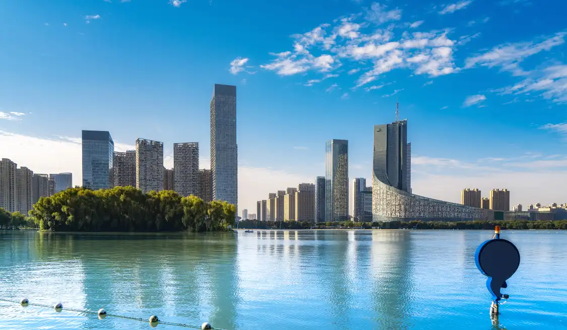 Hotels near Swan Lake