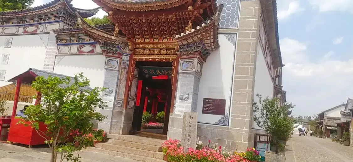 Hotels near BaiZu MinSuGuan