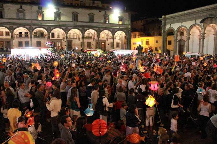 佛羅倫薩燈籠節 | Piazza Della Santissima Annunziata