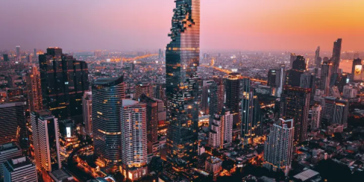 王權瑪哈納功大廈