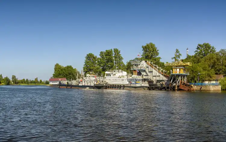 Hotels in Volkhovsky District