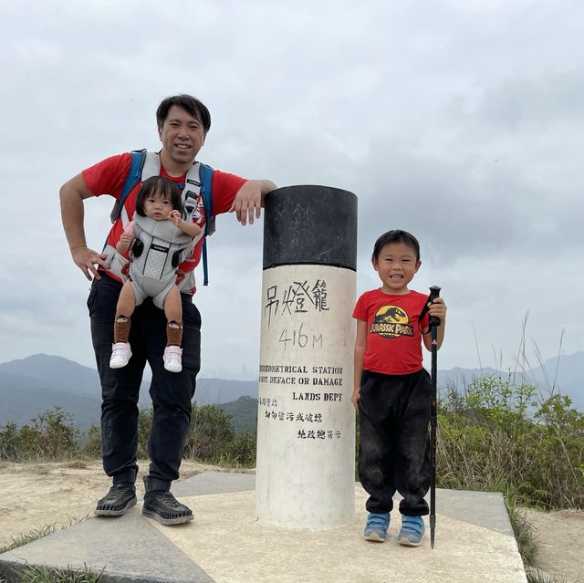 吊燈籠行山