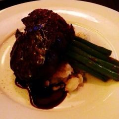Metropolitan Grill 여행 사진