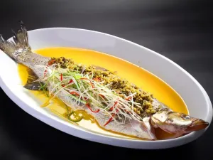 THE PENINSULA OF ROYAL LAKE HOTLES·RESTAURANT