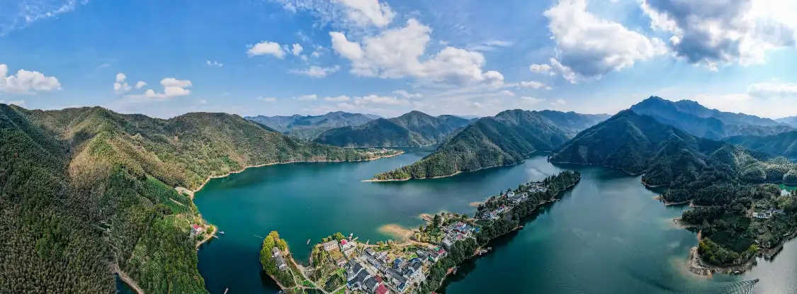 Hotels near Shuguang Village