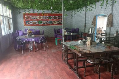 乔尔玛儿子娃娃特色蘑菇饭庄