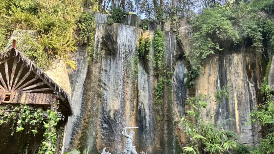 西雙版納原始森林公園-九龍飛瀑