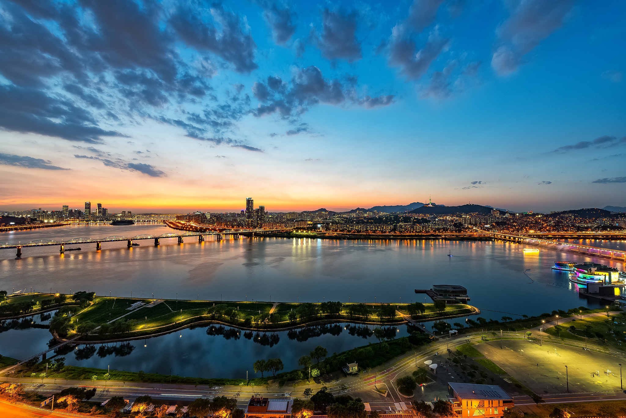 Han River (Hangang) & River Parks