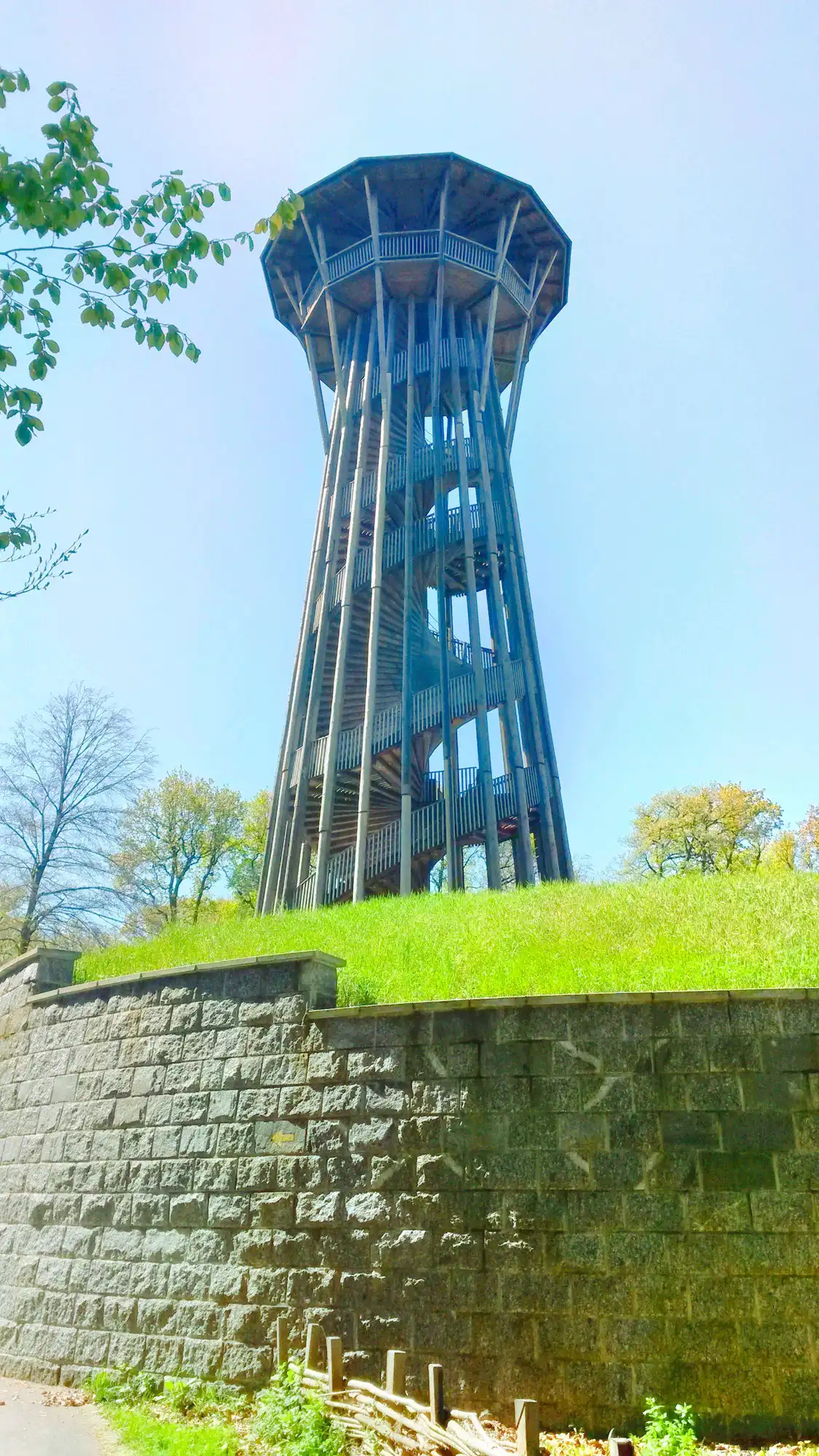 Hotels near Sauvabelin Tower