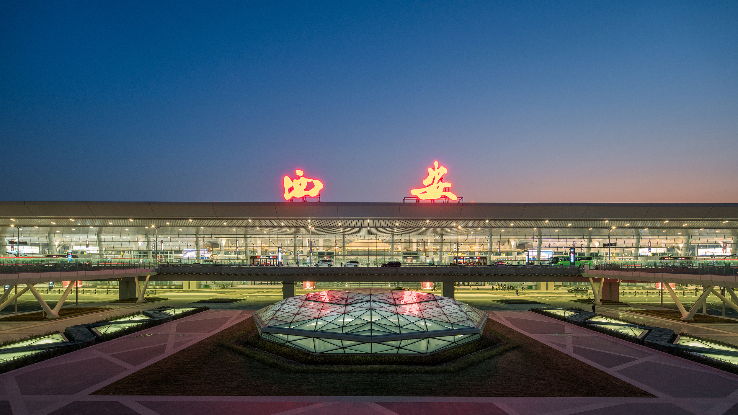 西安空港から直接兵馬俑へ行けますか?