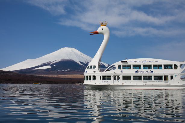 Lake Yamanakako Pleasure Boat "Swan Lake"