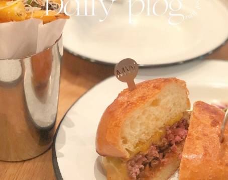 Beef & Liberty ( Shanghai Centre ) Burgers