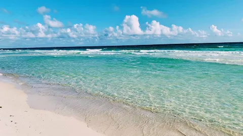 Stunningly beautiful beach of Mindanao — traveler post in Glan
