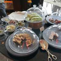 Grand Hyatt 的 Tiffin buffet,吃到飽!