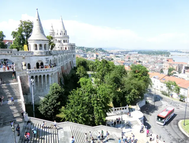 童話城堡般外觀，還可俯瞰多瑙河|布達佩斯漁人堡