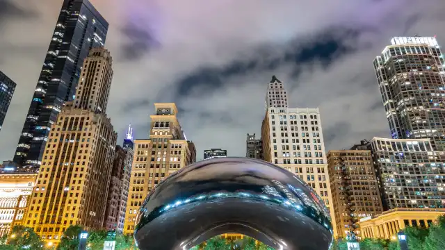 Hotels near Cloud Gate