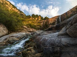 五權公園路口(光大社區)附近住宿