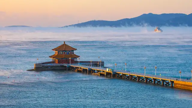 Hotels near Zhanqiao Park