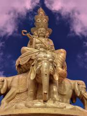 Golden Statue of Puxian on Emei Mountain