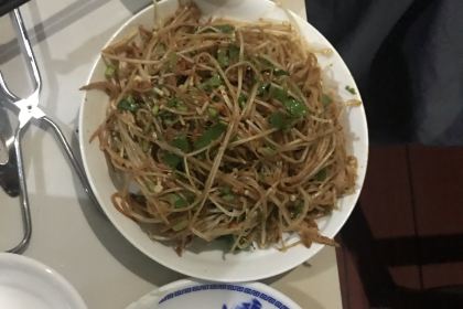 老宅瓦片烧烤火锅