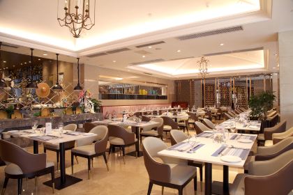 XIANG FENG GUO JI JIU DIAN ZHENG HAI XIAN ZI ZHU CAN TING