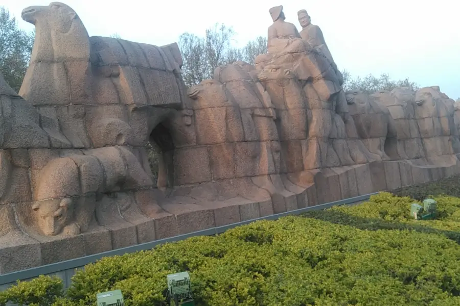 Sculptures of Silk Road