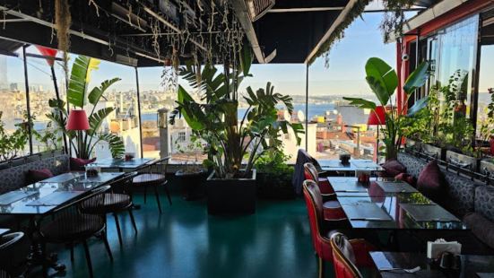 Roof Mezze 360 Restaurant