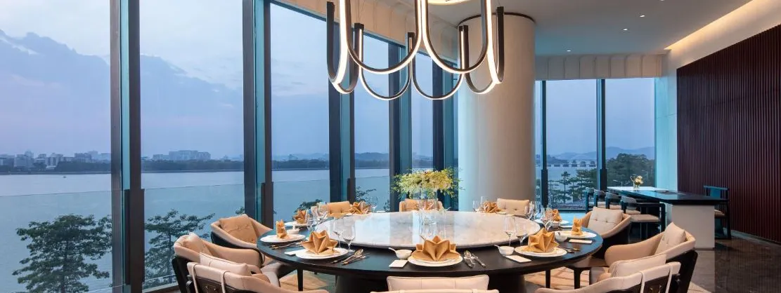 Restaurants for Views & Experiences