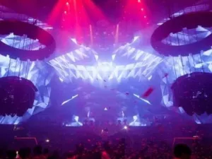 SPACE CLUB