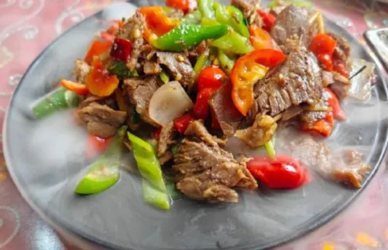 七張桌精品餐館