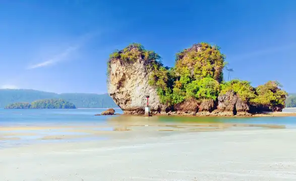 Hotels near Nopharat Thara Beach
