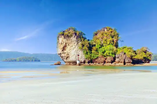 Hotels near Nopharat Thara Beach