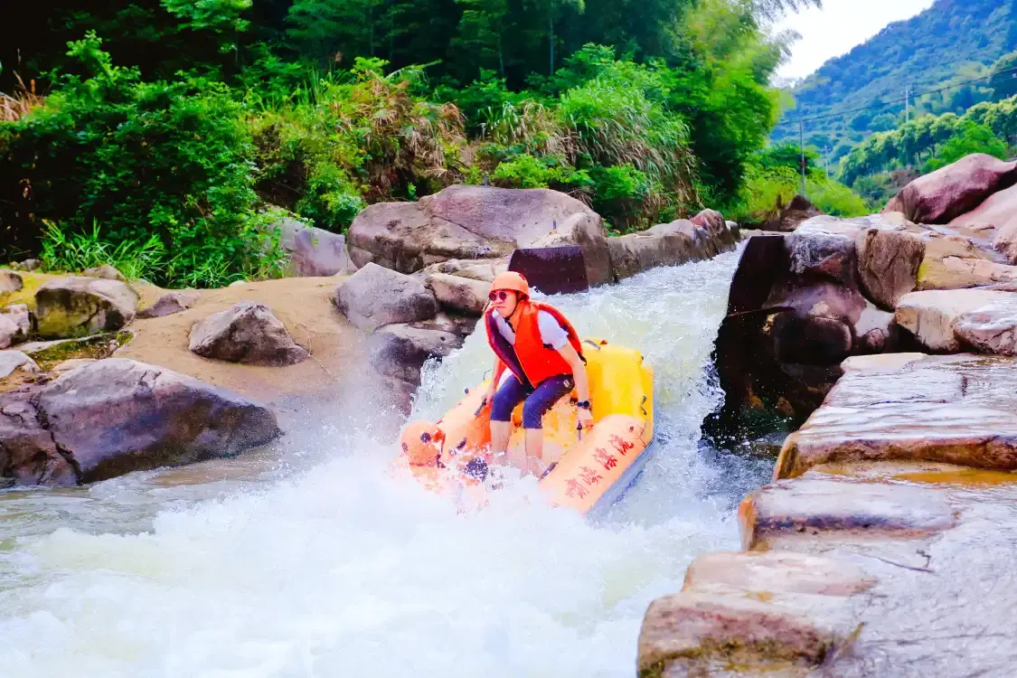 Hotels near Roars Gorge Whitewater Adventure Scenic Tourist