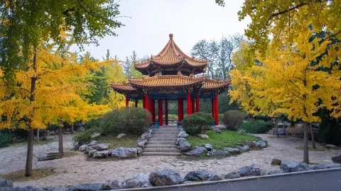 Labor Park attraction in Dalian