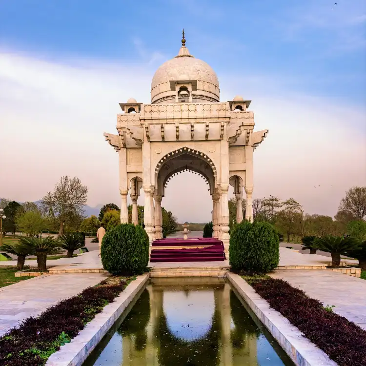 Hotels near Fatima Jinnah Park (F-9 Park)