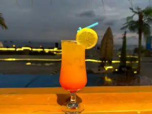 Top 10 Bars in Beihai