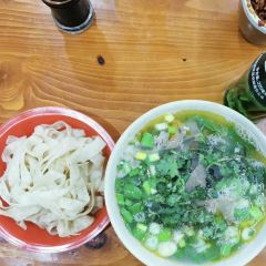 三兄弟牛肉汤(伊水路店) User Photo