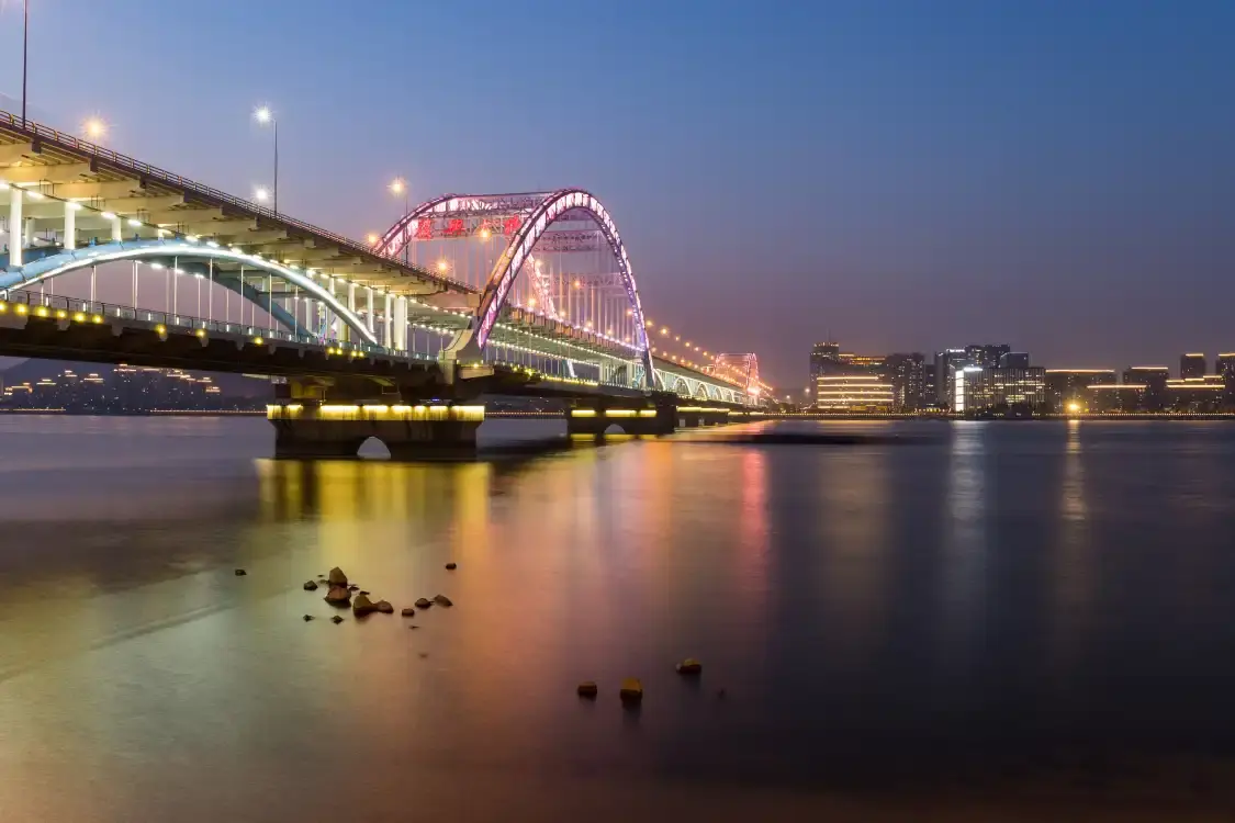 부흥 대교 주변 호텔