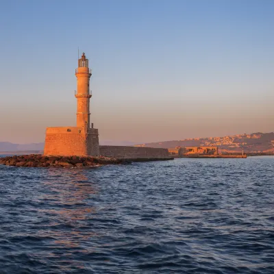 Akrotiri Hotel