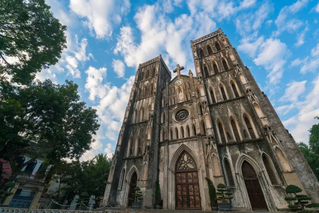 11 of the World's Most Majestic Cathedrals
