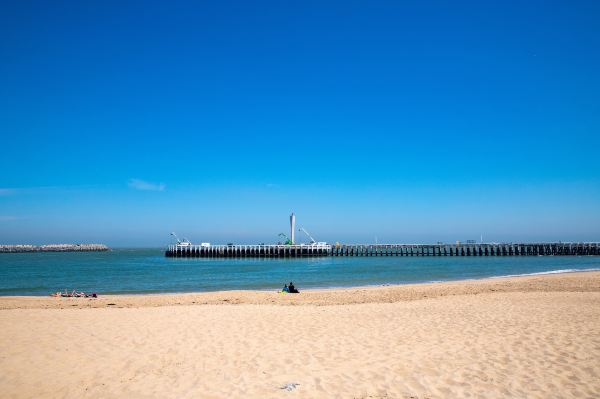 Algiers to Oostende flight