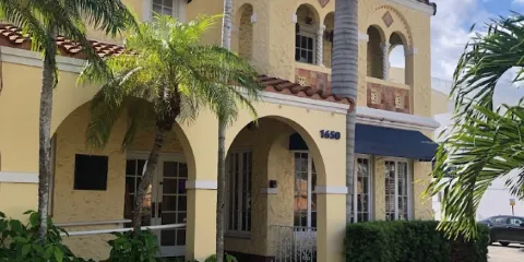 荷里活藝術文化中心