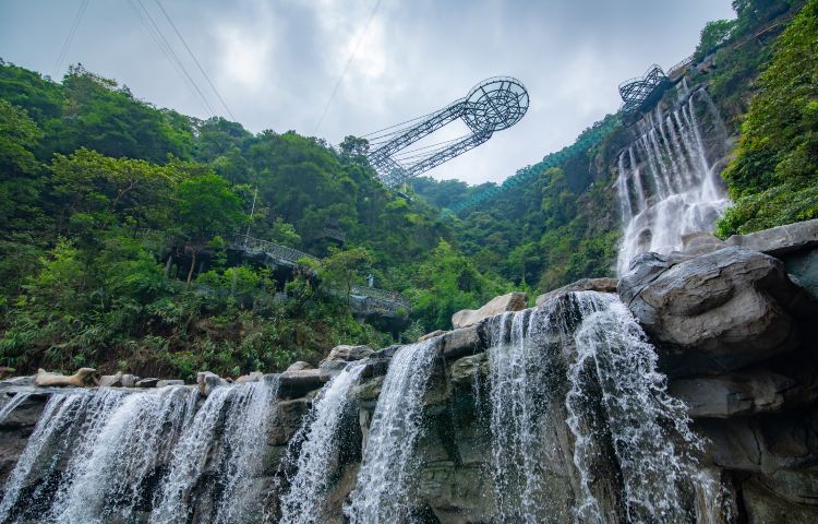 廣州私人古龍峽與玻璃橋日遊